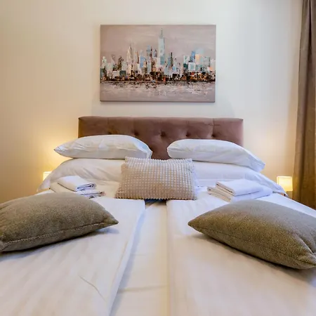 Campanula With Balcony *