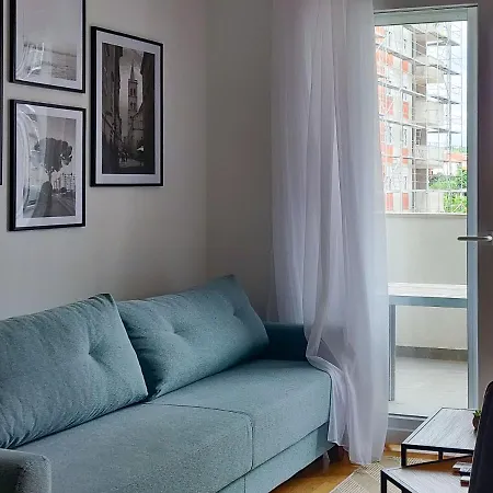 Campanula With Balcony Apartment *