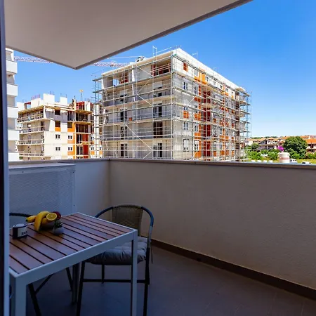 Campanula With Balcony *