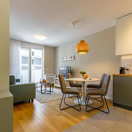 Campanula With Balcony Apartman Zadar