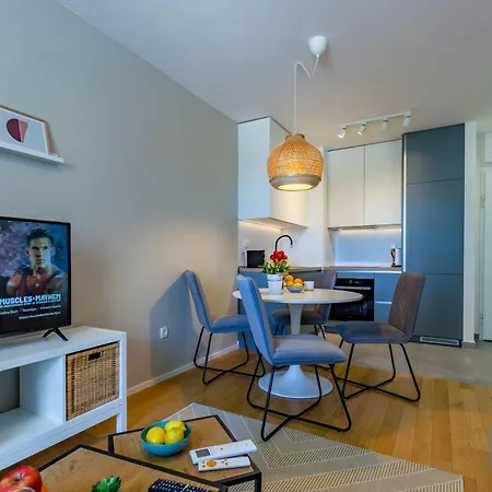 Campanula With Balcony *