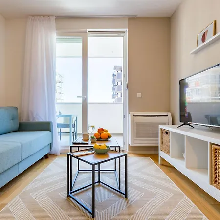 Campanula With Balcony *