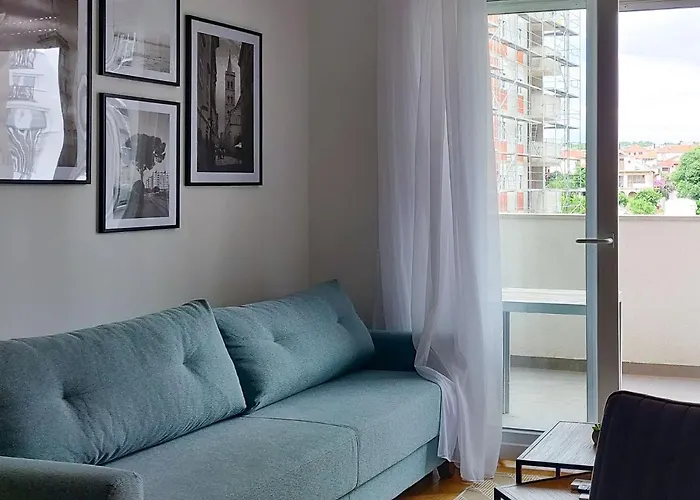 Campanula With Balcony Lägenhet *