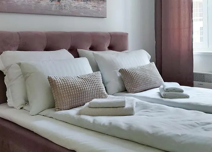 Campanula With Balcony Lägenhet