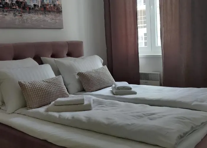 Campanula With Balcony Lägenhet *